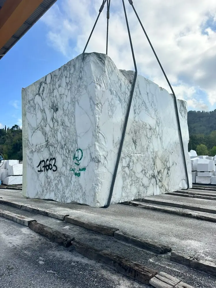 Pavimenti in marmo di lusso